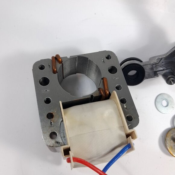 Ninja Foodi Pressure Cooker Air Fryer FD101 main top fan motor assembly part - Picture 2 of 6